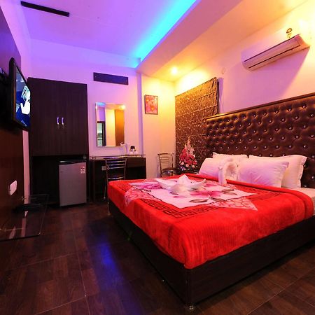 Hotel Pearl Inn & Suites Amritsar Esterno foto