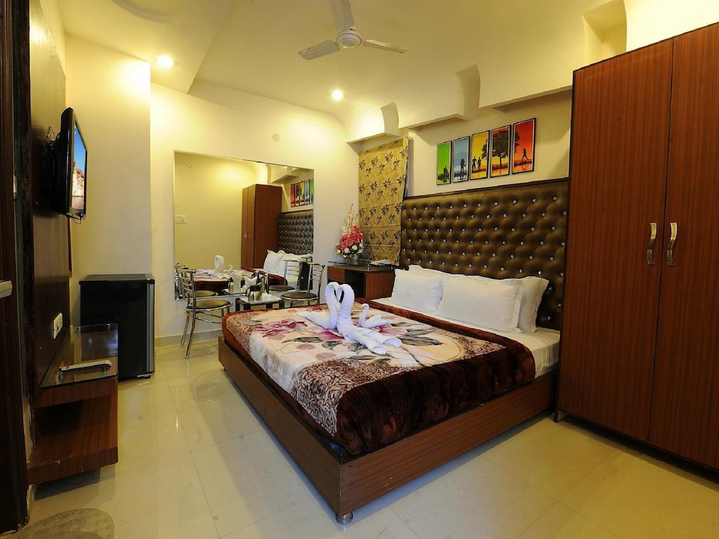 Hotel Pearl Inn & Suites Amritsar Esterno foto