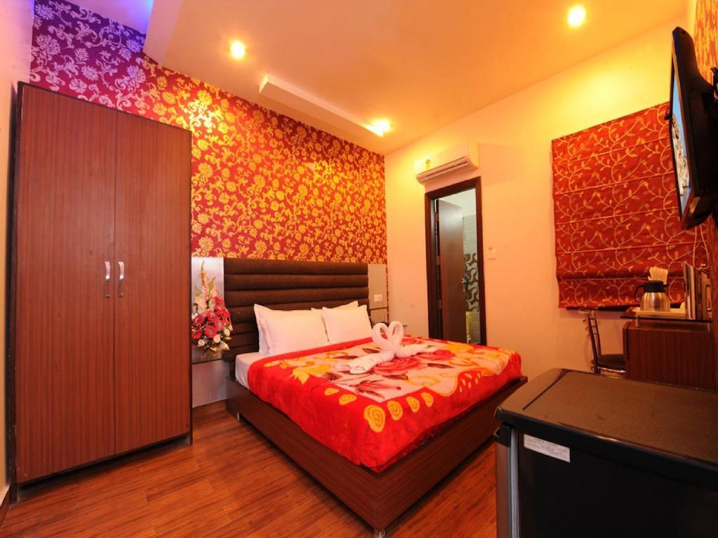 Hotel Pearl Inn & Suites Amritsar Esterno foto