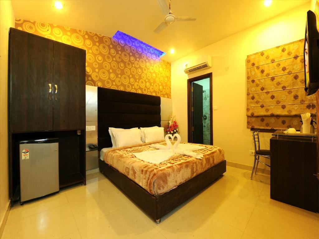 Hotel Pearl Inn & Suites Amritsar Esterno foto