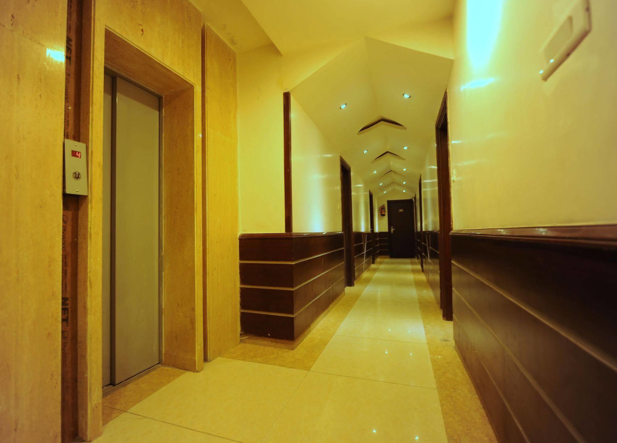 Hotel Pearl Inn & Suites Amritsar Esterno foto