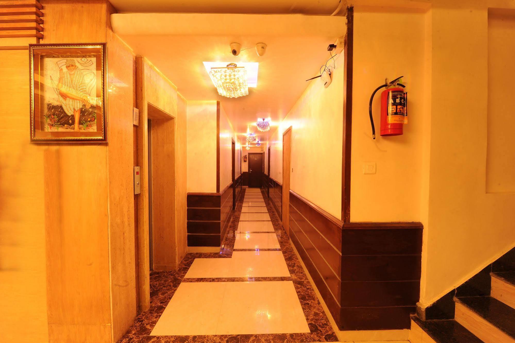 Hotel Pearl Inn & Suites Amritsar Esterno foto